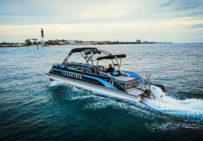 V30 Electric Pontoon