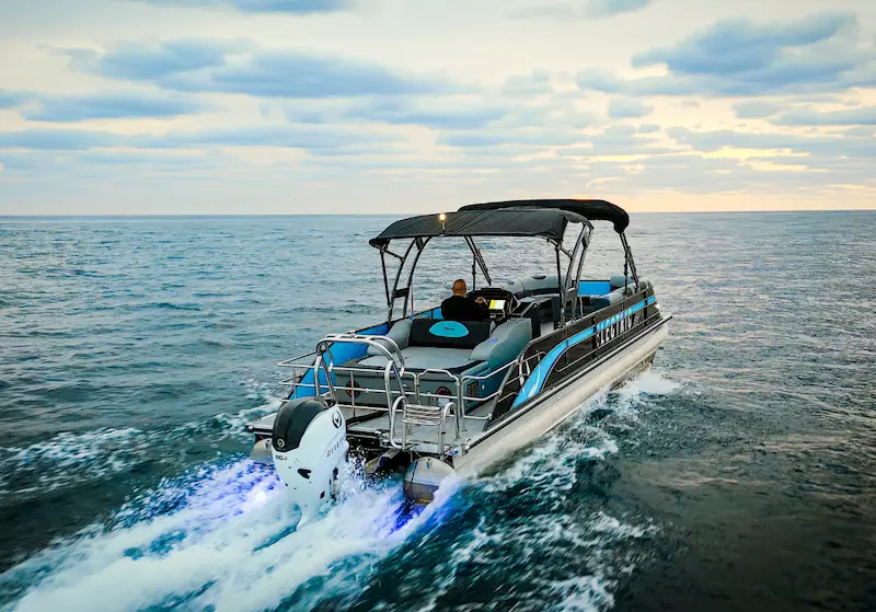 V30 Electric Pontoon